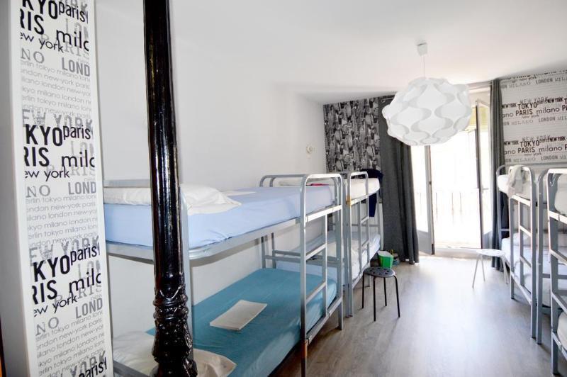 Los Amigos Hostel Madryt Zewnętrze zdjęcie