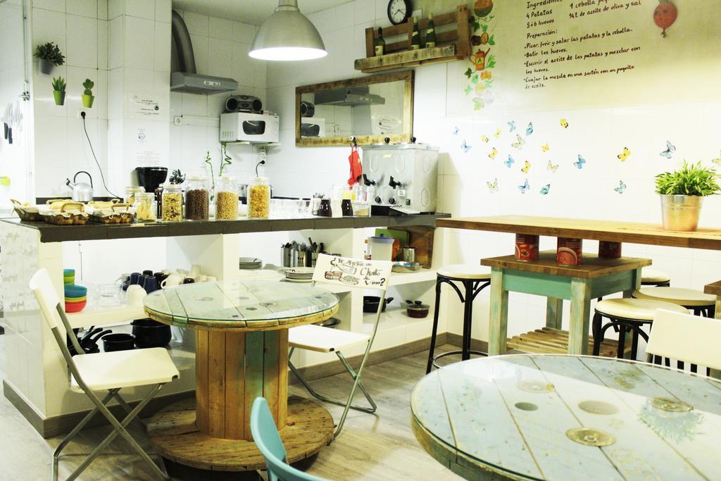 Los Amigos Hostel Madryt Zewnętrze zdjęcie