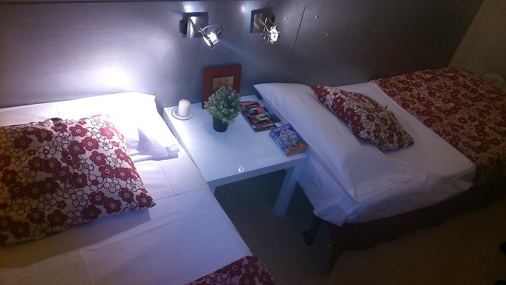 Los Amigos Hostel Madryt Pokój zdjęcie